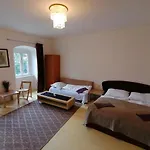 Krizkov Dom Apartment *